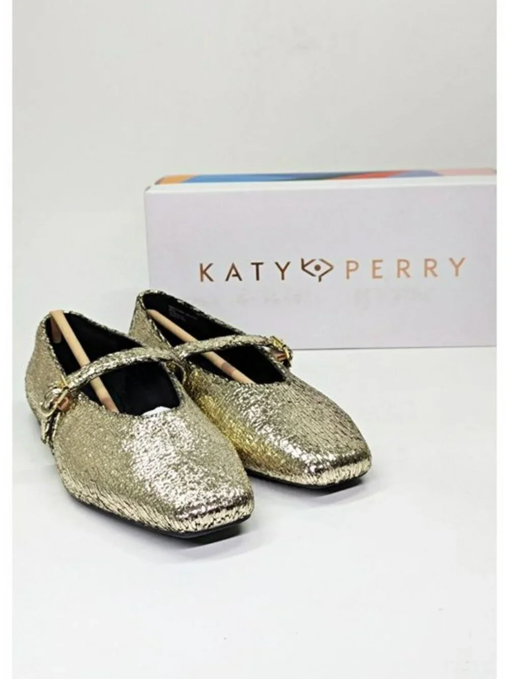 Katy Perry Women's Evie Mary Janes Flats in Gold Size 8 (MSRP $98)